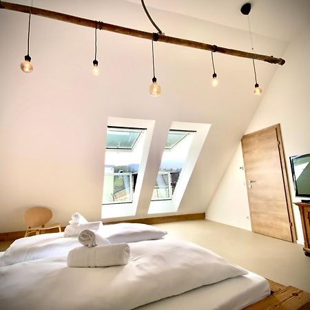 Apartamento Waterfront - Urbane Eleganz Am Bachufer Villach Exterior foto