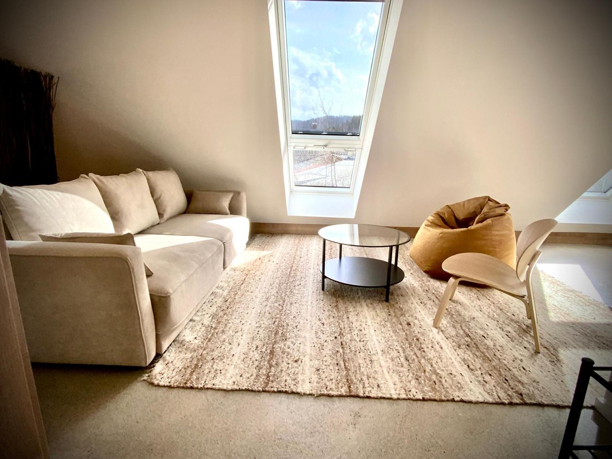 Apartamento Waterfront - Urbane Eleganz Am Bachufer Villach Habitación foto