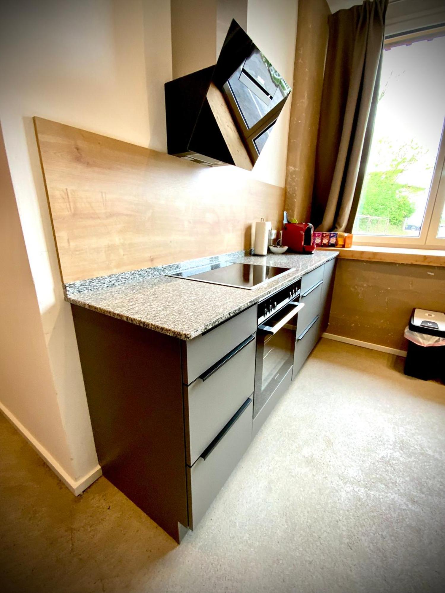Apartamento Waterfront - Urbane Eleganz Am Bachufer Villach Habitación foto