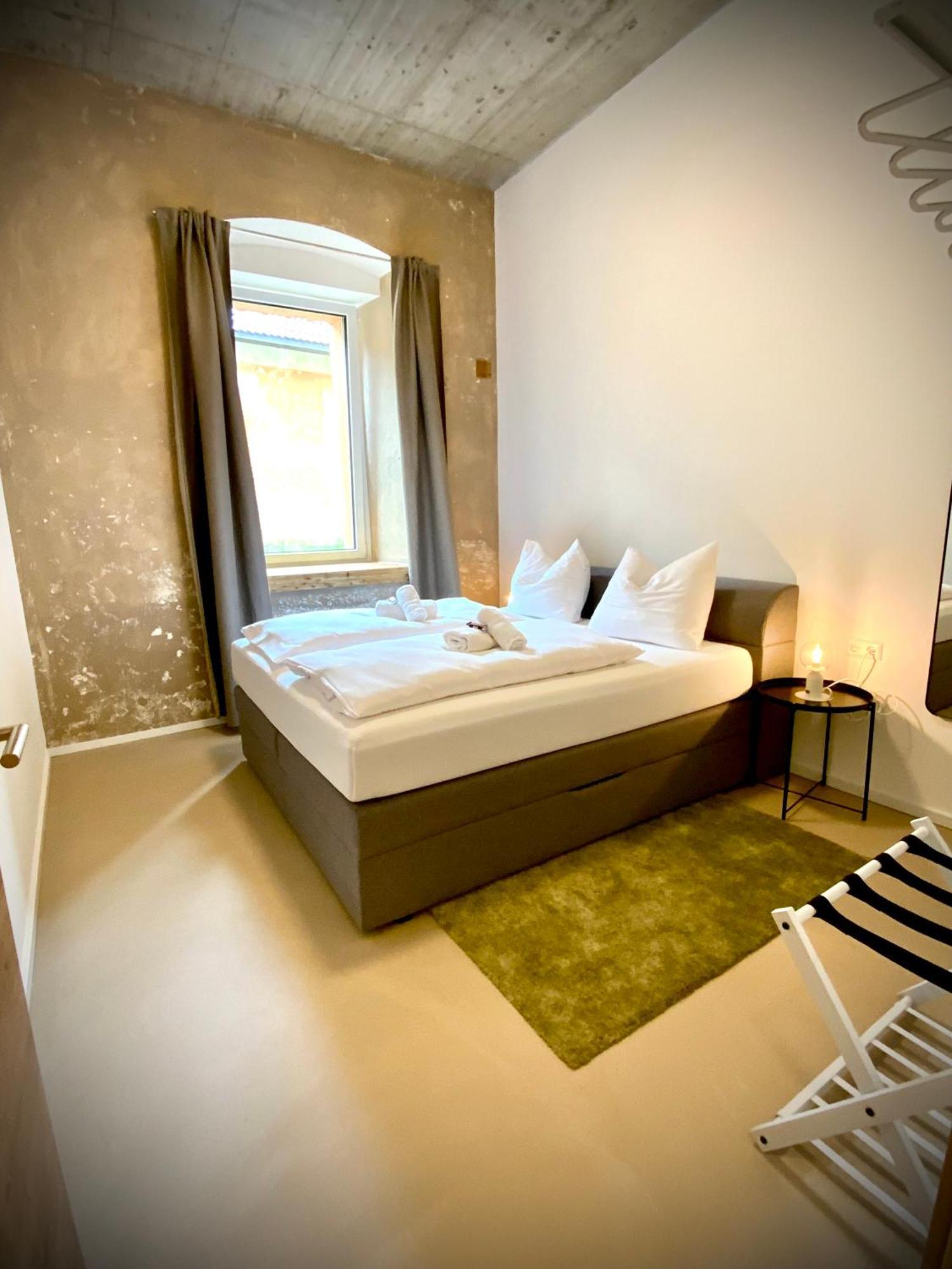 Apartamento Waterfront - Urbane Eleganz Am Bachufer Villach Habitación foto