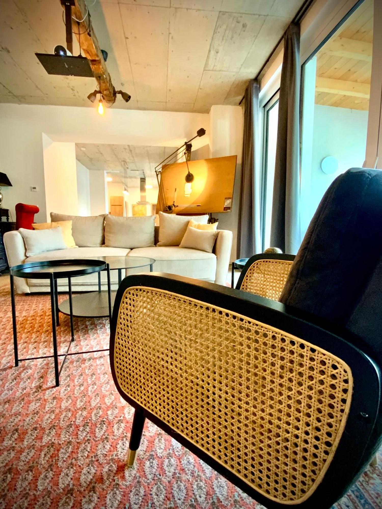 Apartamento Waterfront - Urbane Eleganz Am Bachufer Villach Habitación foto