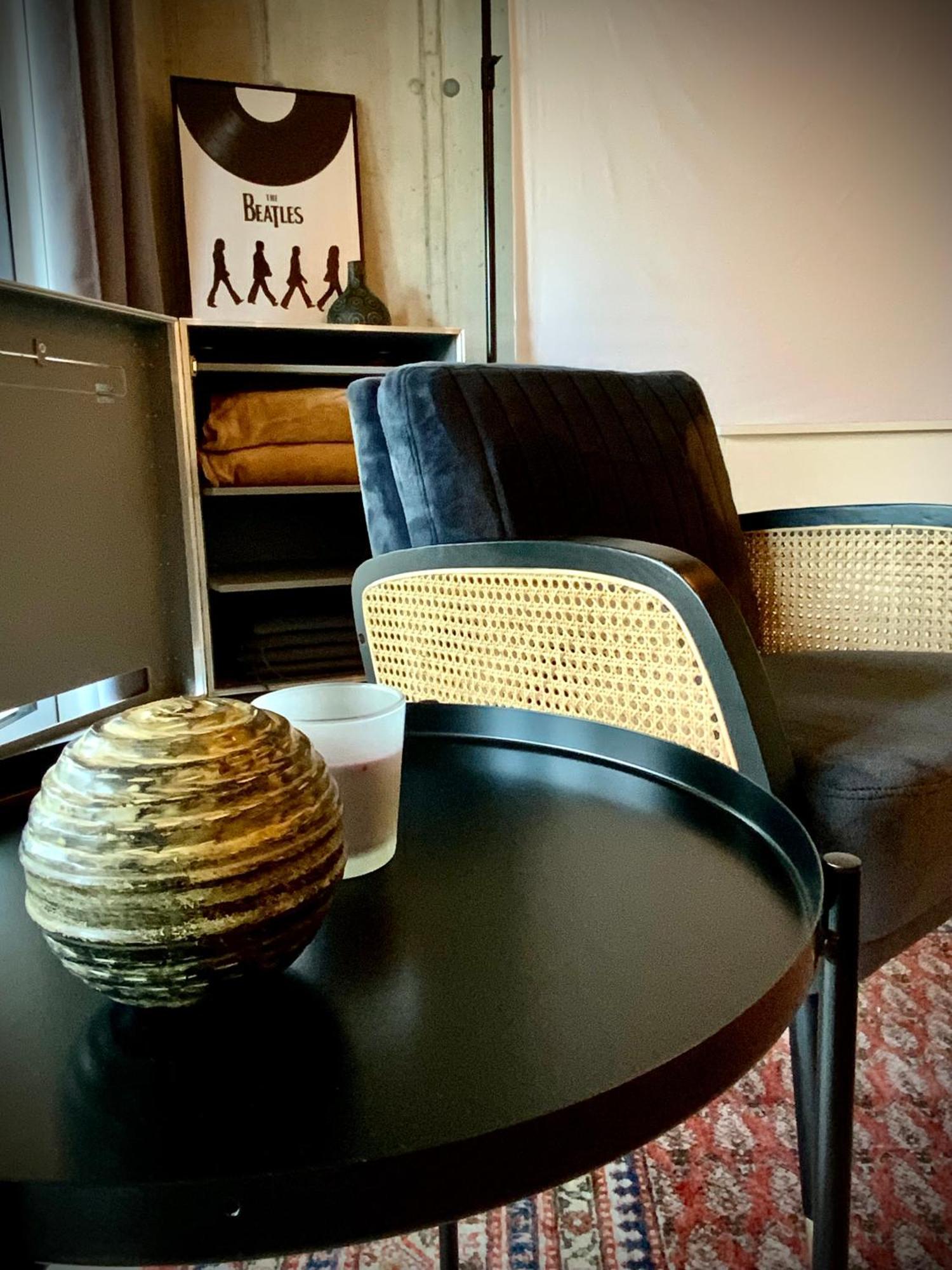 Apartamento Waterfront - Urbane Eleganz Am Bachufer Villach Habitación foto